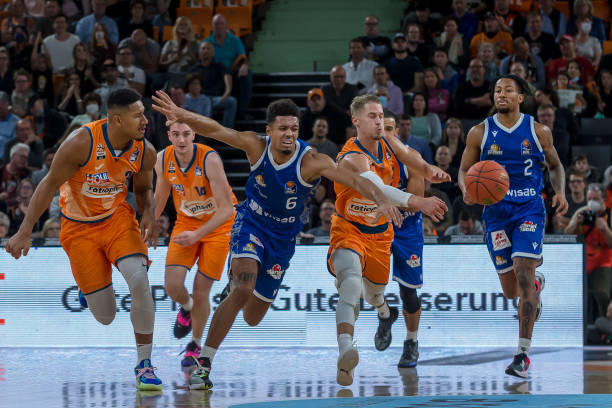 他了解到何 他了解到何